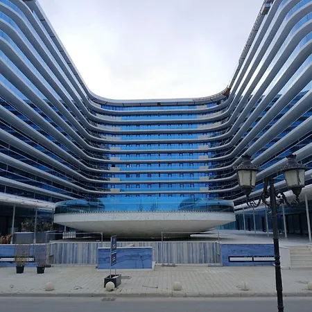 Marina White Titanic Appartement