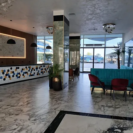 Marina White Titanic Năvodari